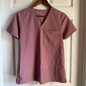 Figs Women's Mauve Scrub Set